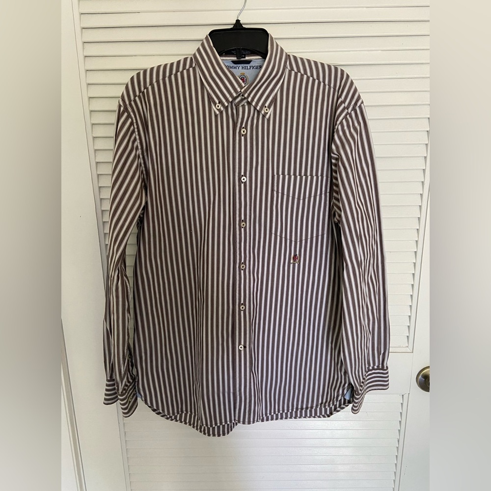 Tommy Hilfiger BD/LS Men’s Brown & White Striped Dress Shirt Size Large